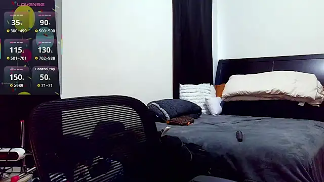 kimmiakiss22 online show from 11-25-25, 07:03