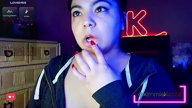 kimmiakiss22 online show from 02-27-26, 12:55