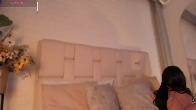 Snapshot of amatiista_12 chatting on 03-10-26, 01:04 amatiista 12 online show from 03-10-26, 01:04