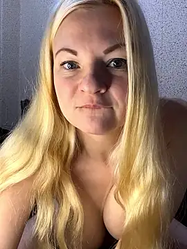 Julia beauty online show from 02-08-26, 10:29