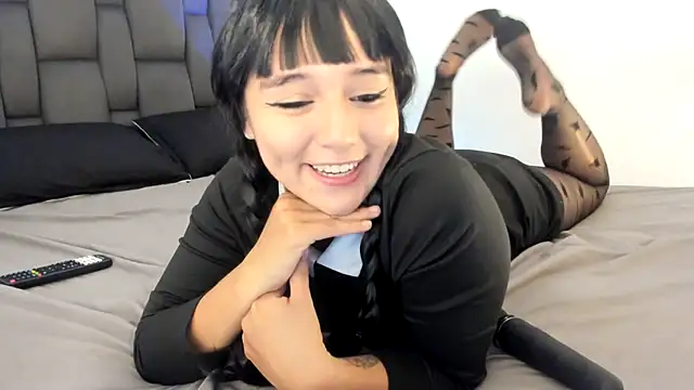 samantha cherry online show from 10-30-25, 03:31