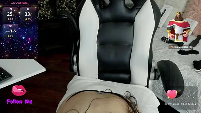 natasha logan  online show from 02-28-25, 07:05