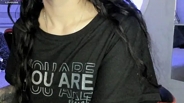 natasha logan  online show from 03-31-26, 04:25