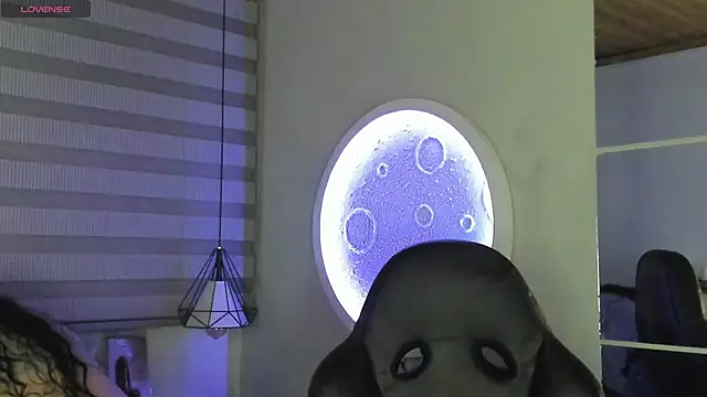 natasha logan  online show from 10-11-25, 04:13
