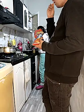 catire2323 online show from 04-17-26, 12:57