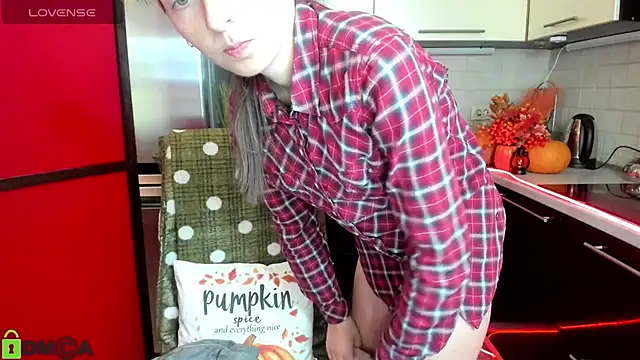 TayanaJons online show from 11-07-25, 07:57