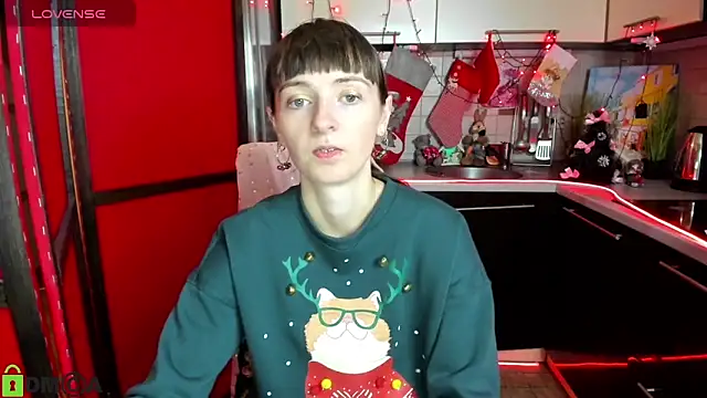 TayanaJons online show from 12-19-25, 08:06