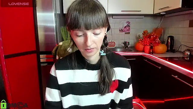 TayanaJons online show from 10-10-25, 07:09