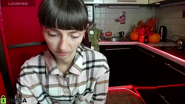 TayanaJons online show from 10-18-25, 06:59
