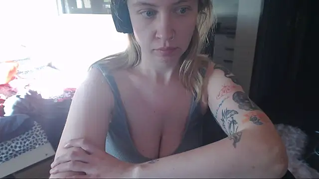 Snapshot of amanda_kiss_kiss chatting on 03-21-25, 02:40 amanda kiss kiss online show from 03-21-25, 02:40
