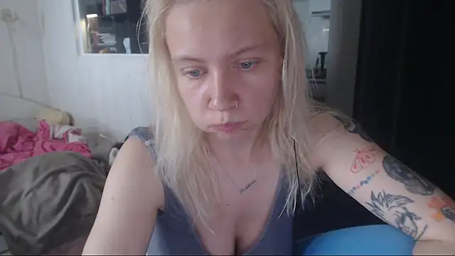 Snapshot of amanda_kiss_kiss chatting on 10-15-25, 10:34 amanda kiss kiss online show from 10-15-25, 10:34