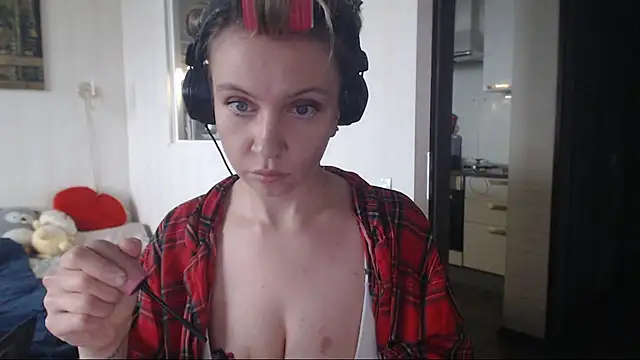 Snapshot of amanda_kiss_kiss chatting on 03-08-25, 12:41 amanda kiss kiss online show from 03-08-25, 12:41