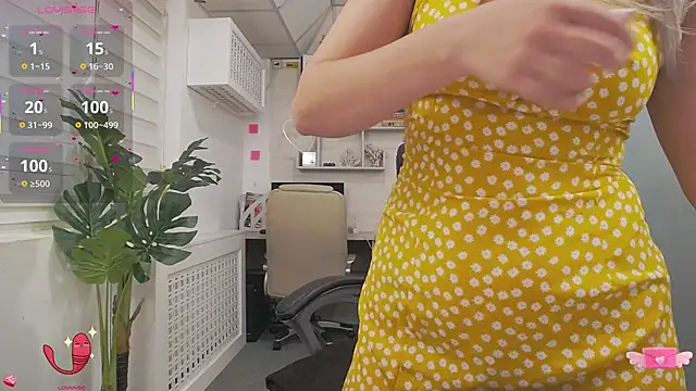 AvaBlue  online show from 12-03-25, 05:52