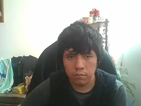 Snapshot of gianfranco1230 chatting on 10-04-25, 07:15 gianfranco1230 online show from 10-04-25, 07:15