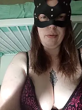 Snapshot of Dunita chatting on 04-14-26, 10:59 Dunita online show from 04-14-26, 10:59