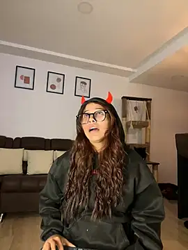 Snapshot of crystal_bunny7 chatting on 02-10-25, 02:19 crystal bunny7 online show from 02-10-25, 02:19