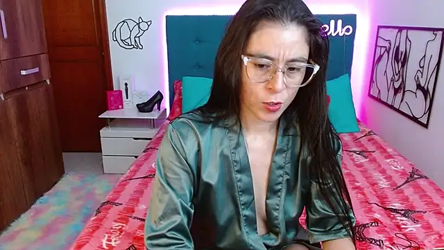 Snapshot of antonella_sweet33 chatting on 10-02-25, 08:34 antonella sweet33 online show from 10-02-25, 08:34