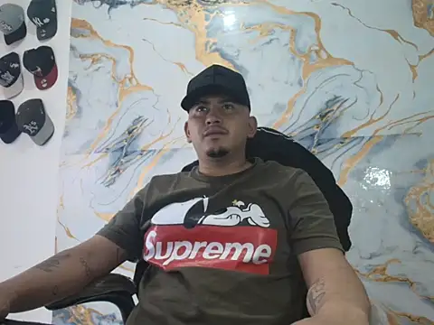 Snapshot of myke_andrade chatting on 05-27-26, 09:11 myke andrade online show from 05-27-26, 09:11