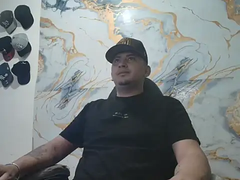Snapshot of myke_andrade chatting on 06-10-26, 06:36 myke andrade online show from 06-10-26, 06:36