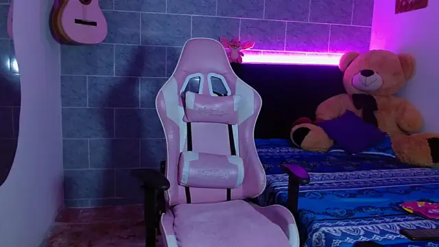 Dakota bumm online show from 03-25-26, 06:18