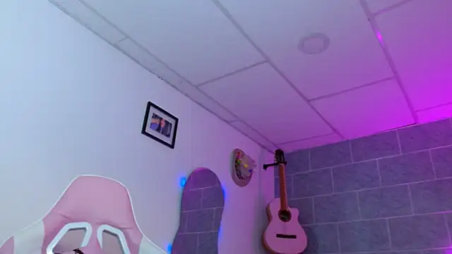 Dakota bumm online show from 04-11-26, 04:43