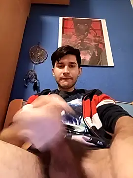 Esti02 online show from 12-18-25, 05:06