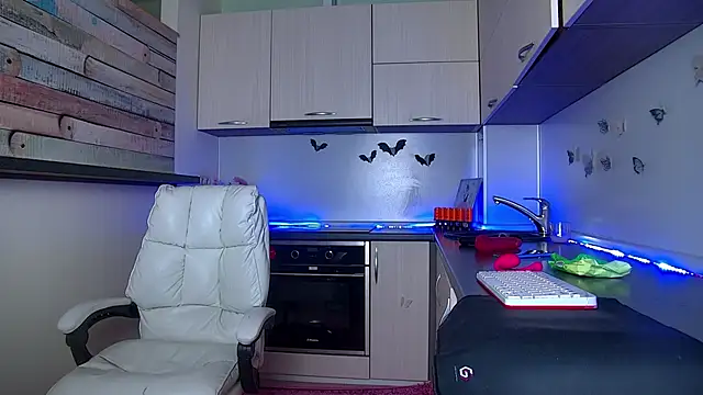 Skinny Nally online show from 11-27-25, 01:17