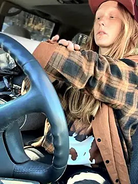 GoldenFlameGoddess online show from 01-18-26, 07:17