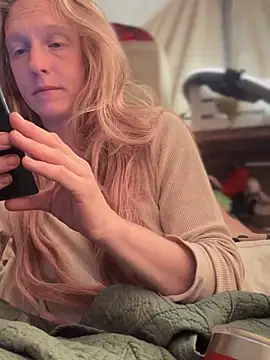 GoldenFlameGoddess online show from 09-24-25, 03:18