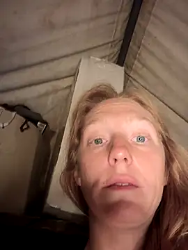 GoldenFlameGoddess online show from 10-22-25, 02:16