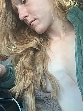 GoldenFlameGoddess online show from 02-15-26, 05:12