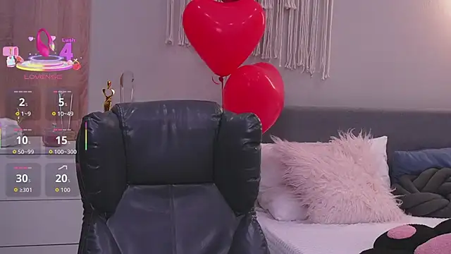 Molly Jons online show from 03-10-26, 01:09