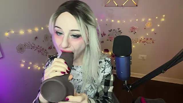 Starr1123 online show from 04-07-26, 03:41