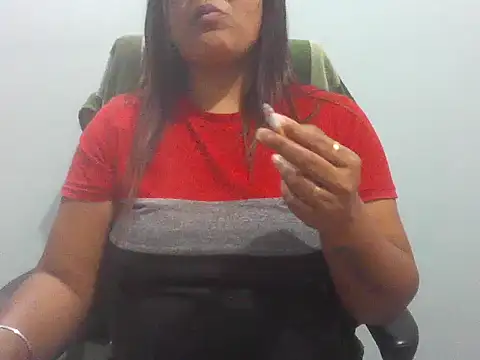 Snapshot of gyanvi1 chatting on 12-22-24, 11:33 gyanvi1 online show from 12-22-24, 11:33