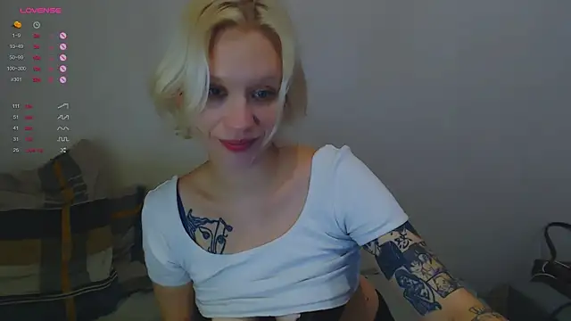 amelia lye online show from 11-28-25, 03:45