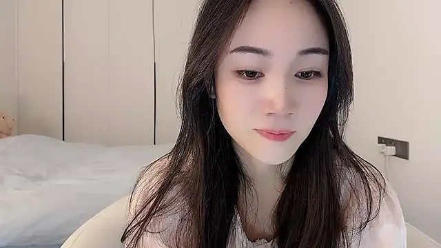 Snapshot of MIa59 chatting on 12-04-25, 02:43 MIa59 online show from 12-04-25, 02:43