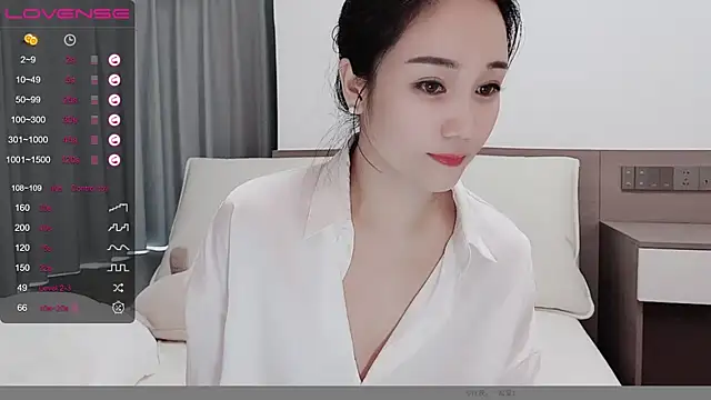 Snapshot of MIa59 chatting on 12-14-24, 01:06 MIa59 online show from 12-14-24, 01:06