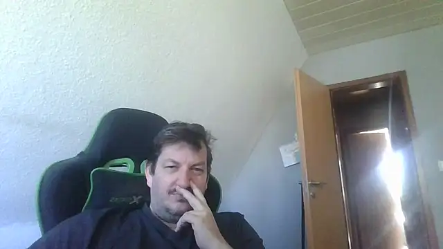 Golffahrer1982 online show from 05-25-26, 08:02
