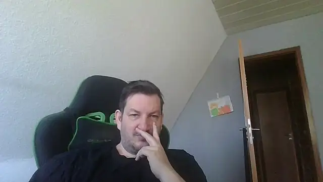 Golffahrer1982 online show from 03-20-26, 09:54