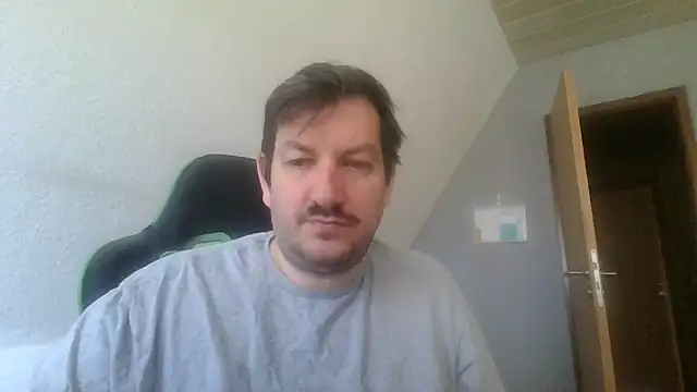 Golffahrer1982 online show from 10-30-25, 10:24