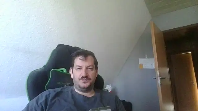 Golffahrer1982 online show from 09-22-25, 08:31