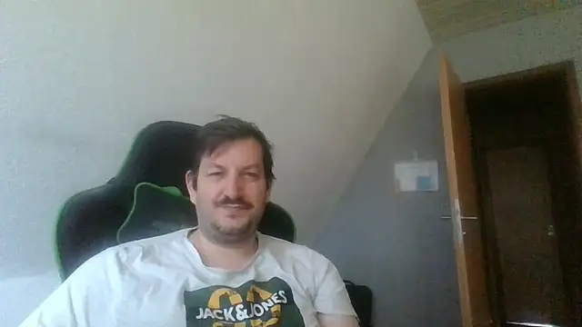 Golffahrer1982 online show from 10-27-25, 11:33