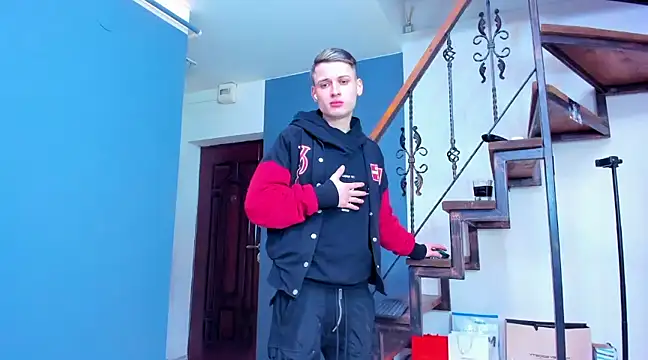 Snapshot of andboyfor6 chatting on 02-13-25, 05:16 andboyfor6 online show from 02-13-25, 05:16