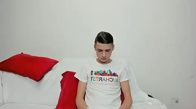 Snapshot of andboyfor6 chatting on 12-11-24, 05:10 andboyfor6 online show from 12-11-24, 05:10