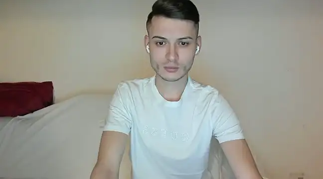 Snapshot of andboyfor6 chatting on 12-04-24, 12:08 andboyfor6 online show from 12-04-24, 12:08