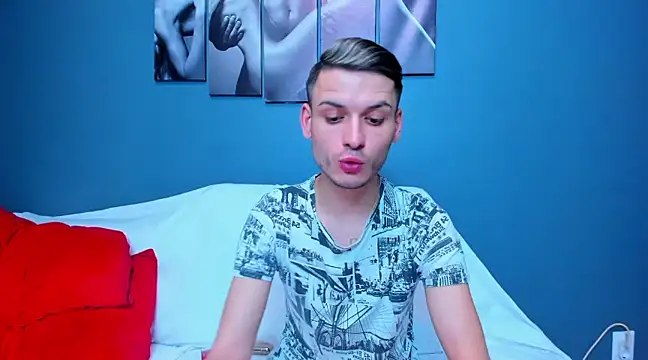 Snapshot of andboyfor6 chatting on 01-29-25, 03:44 andboyfor6 online show from 01-29-25, 03:44