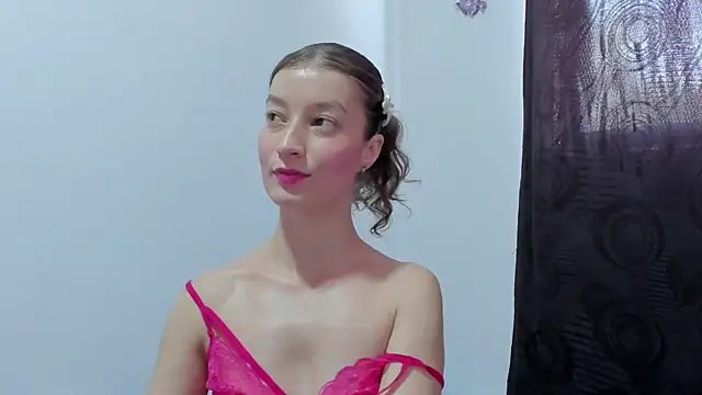 MiiaVolkova online show from 09-17-25, 04:53