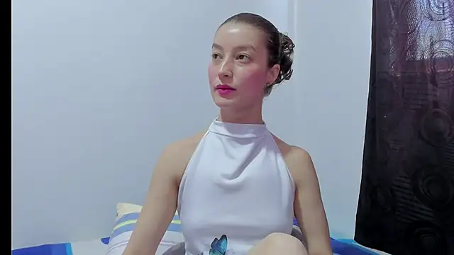 MiiaVolkova online show from 09-27-25, 05:08