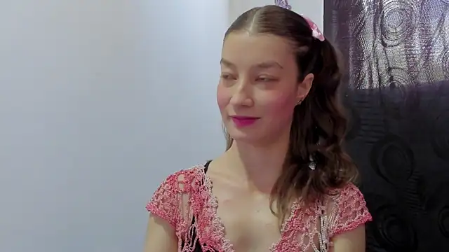 MiiaVolkova online show from 09-12-25, 04:51