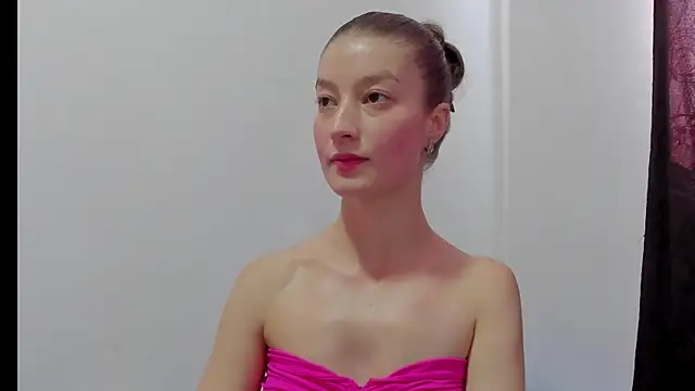 MiiaVolkova online show from 11-07-25, 06:45